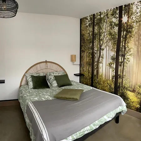 Holiday home Maison Renovee Proche Avec Cour Privative, Velos Et Equipements Bebe - Fr-1-426-561